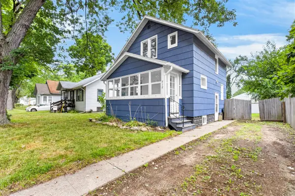 712 Fenimore, Kalamazoo, MI 49048