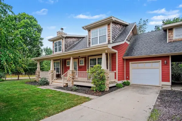 3048 Park Dr., Douglas, MI 49406