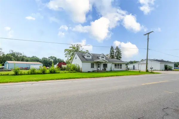 4617 Paw Paw Lake, Coloma, MI 49038