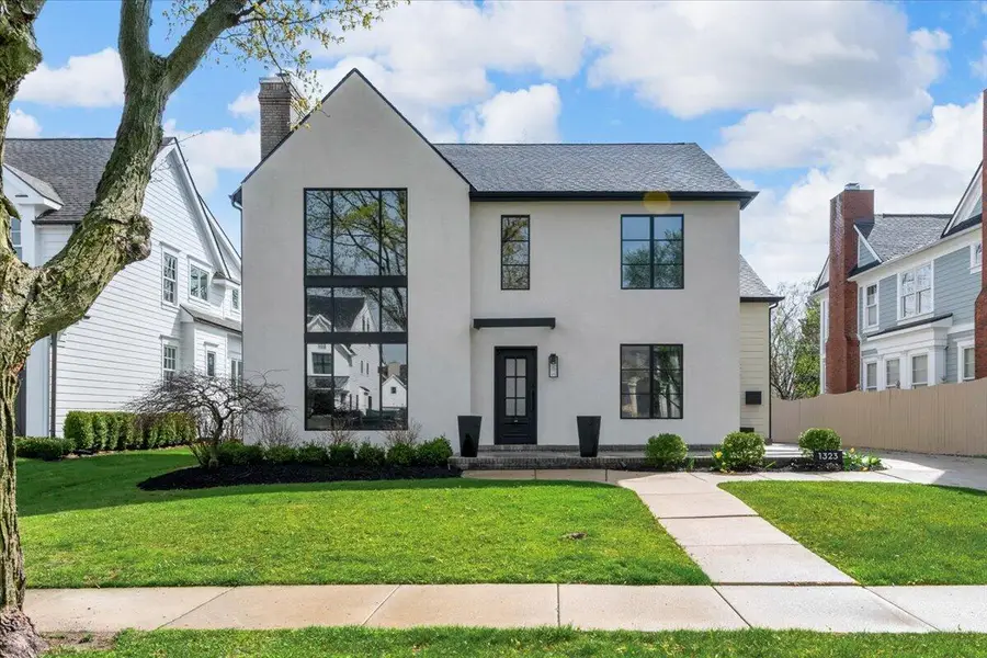 1323 Washington, Birmingham, MI 48009 - #2