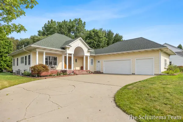 6219 Walton Heath, Hudsonville, MI 49426