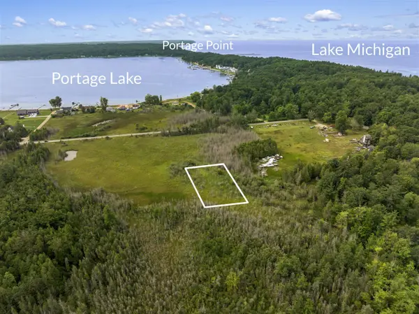 0 Seymour, Onekama, MI 49675
