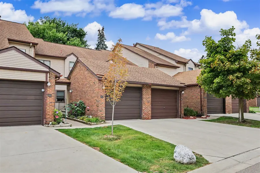 6600 Ridgefield, West Bloomfield, MI 48322 - #2