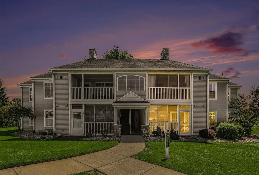 749 W Barrington, Jackson, MI 49203 - #2