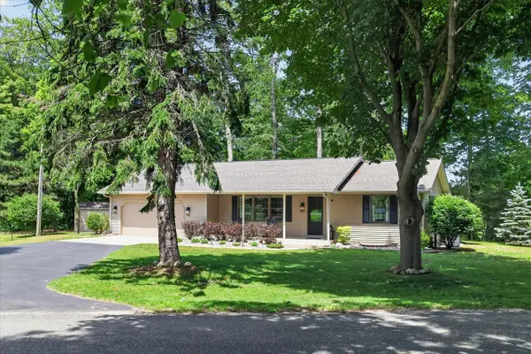 70070 2nd, South Haven, MI 49090