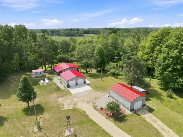 2137 W Rainbow, McBain, MI 49657
