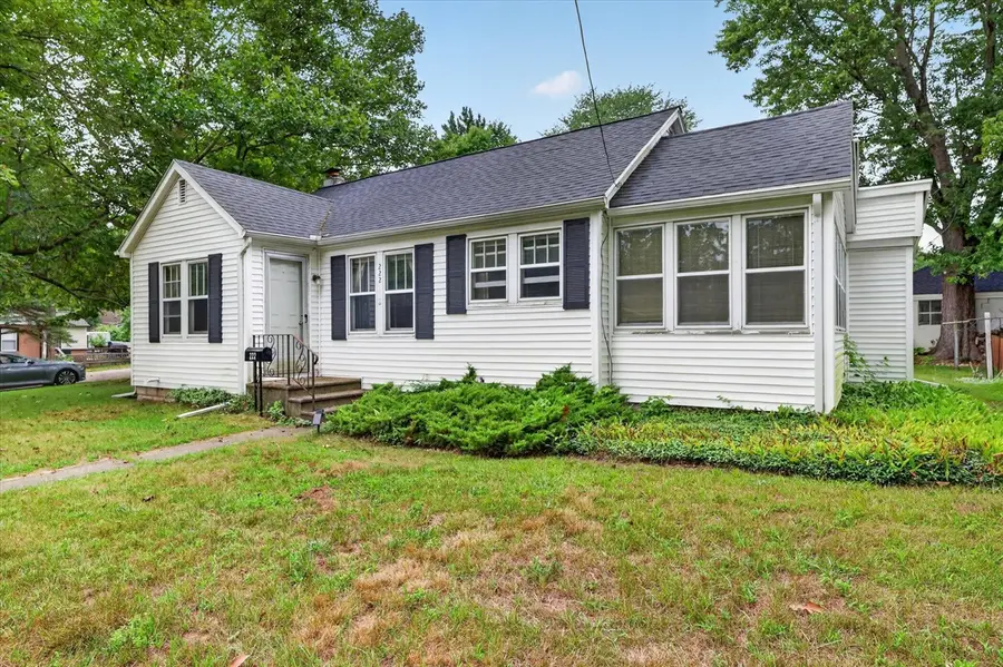 222 Jersey, Plainwell, MI 49080 - #2