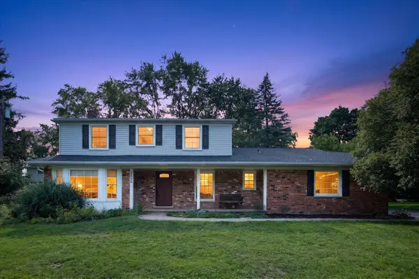 2656 Plumbrook, Bloomfield Hills, MI 48304