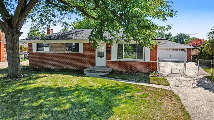 33826 Brookshire, Sterling Heights, MI 48312 - #2