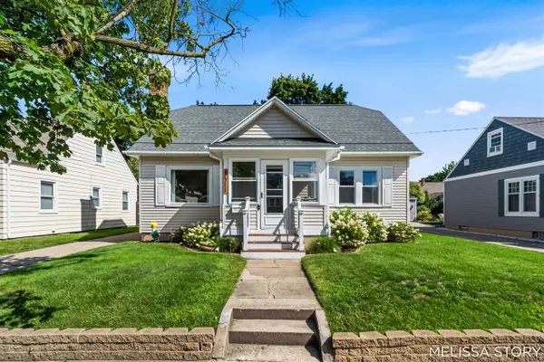 1011 Beechwood, Grand Rapids, MI 49505