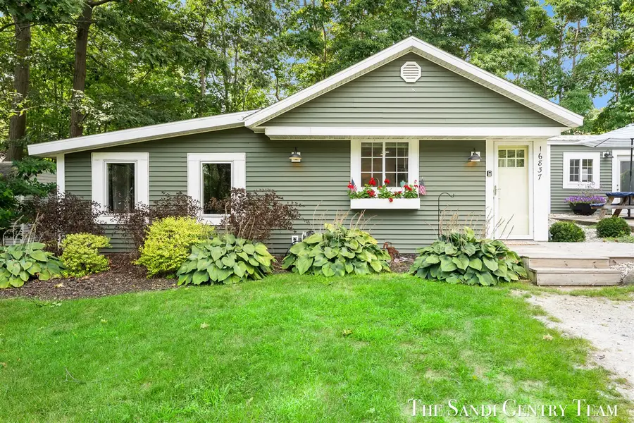 16837 Ferry, Spring Lake, MI 49456 - #2