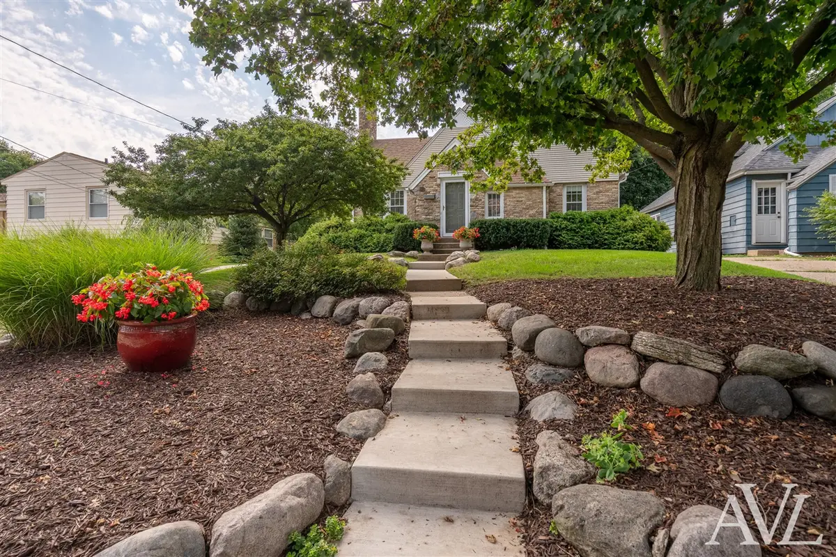 315 Bristol, Grand Rapids, MI 49504 - #1