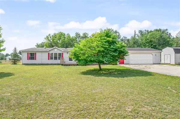 9041 7 Mile, Evart, MI 49631