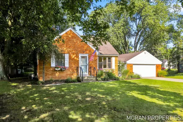 210 Hope, Holland, MI 49423