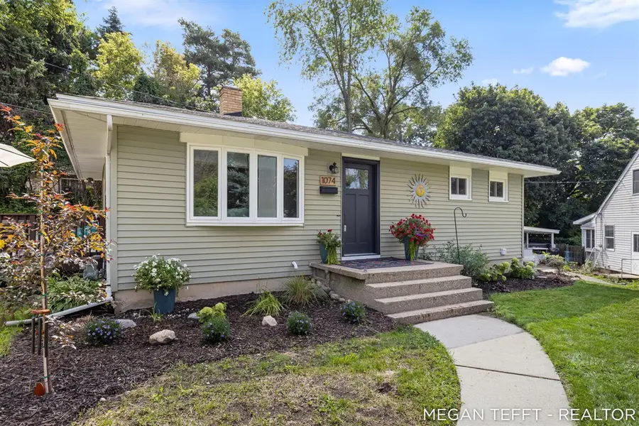 1074 Washtenaw, Grand Rapids, MI 49505 - #2