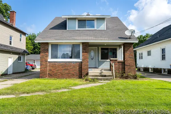 1109 Fulton, Grand Rapids, MI 49504