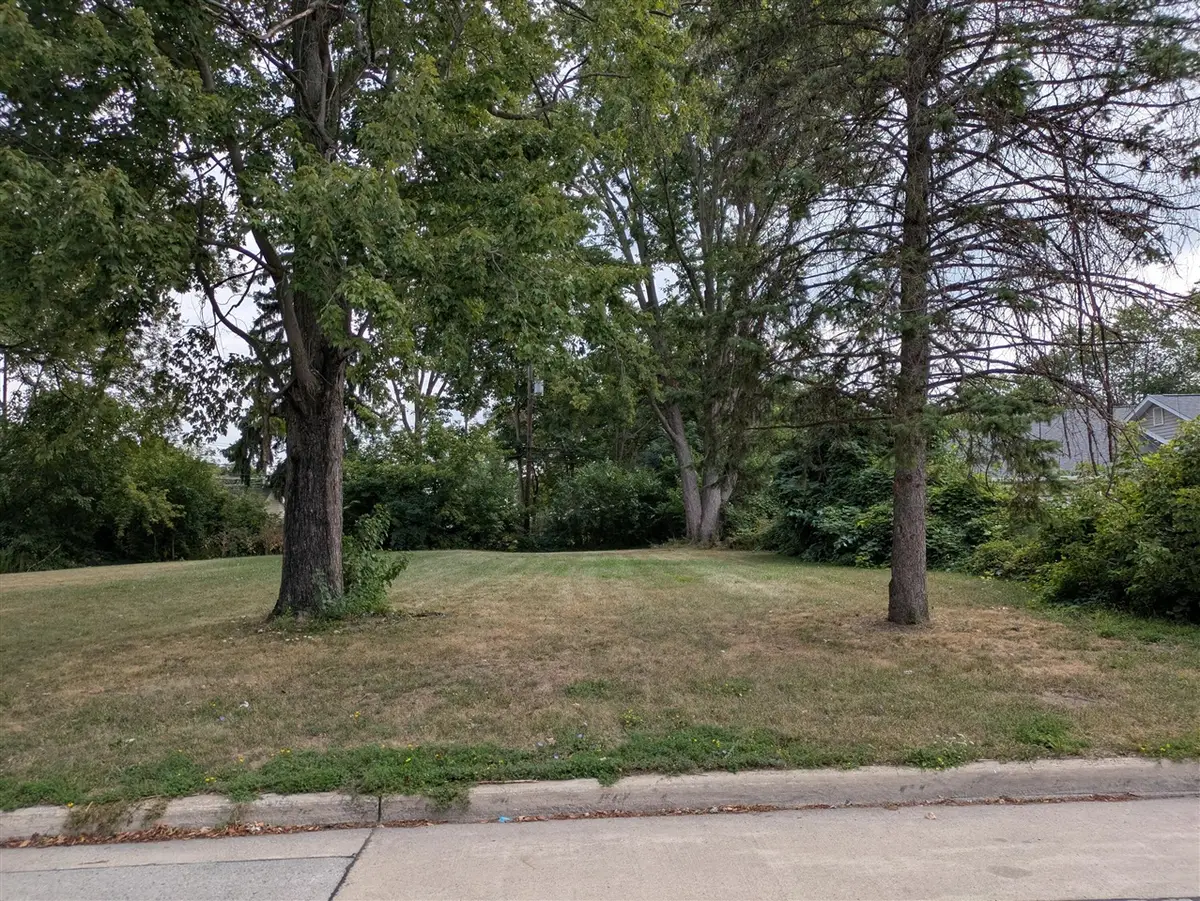 Hipp, Taylor, MI 48180 - #1