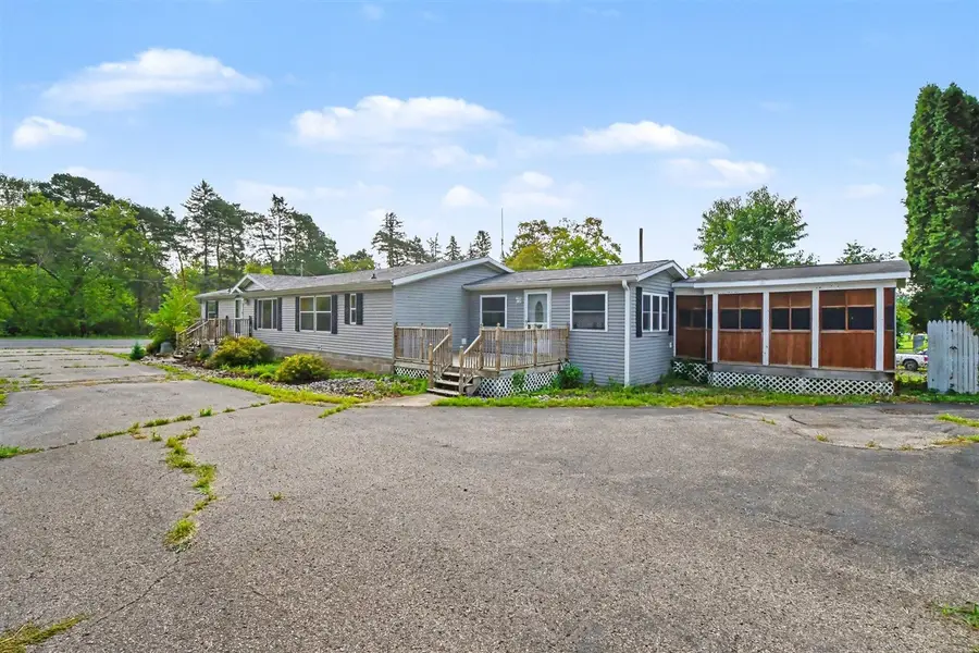 546 Wall, Ionia, MI 48846 - #3