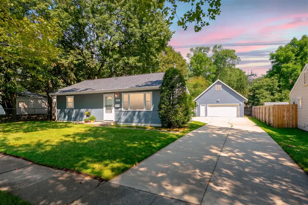 2227 E Cork, Kalamazoo, MI 49001 - #1