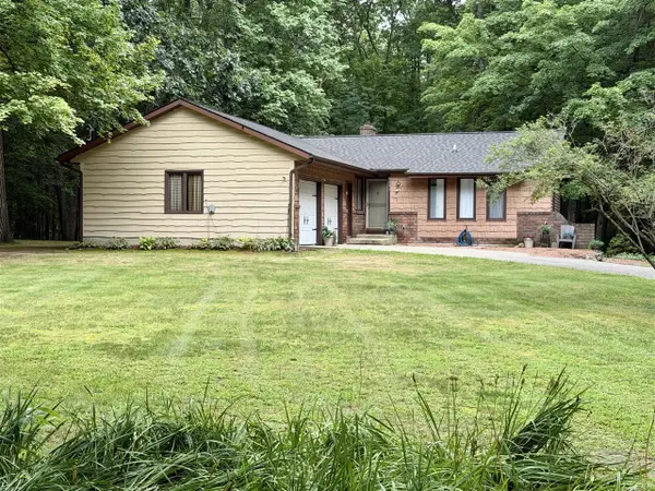 9051 Algoma, Rockford, MI 49341