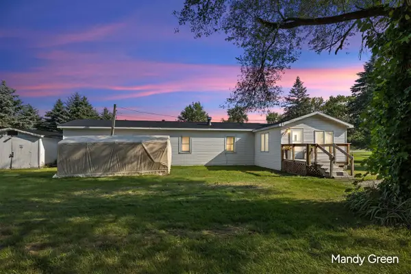 4764 S Greenville, Greenville, MI 48838