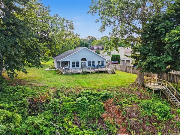 8 N Shore, South Haven, MI 49090