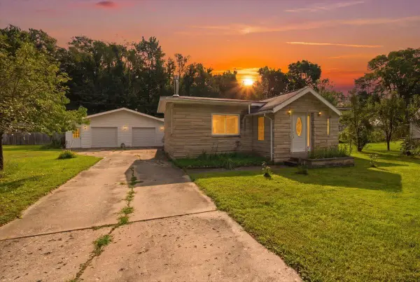 9129 3rd, Berrien Springs, MI 49103