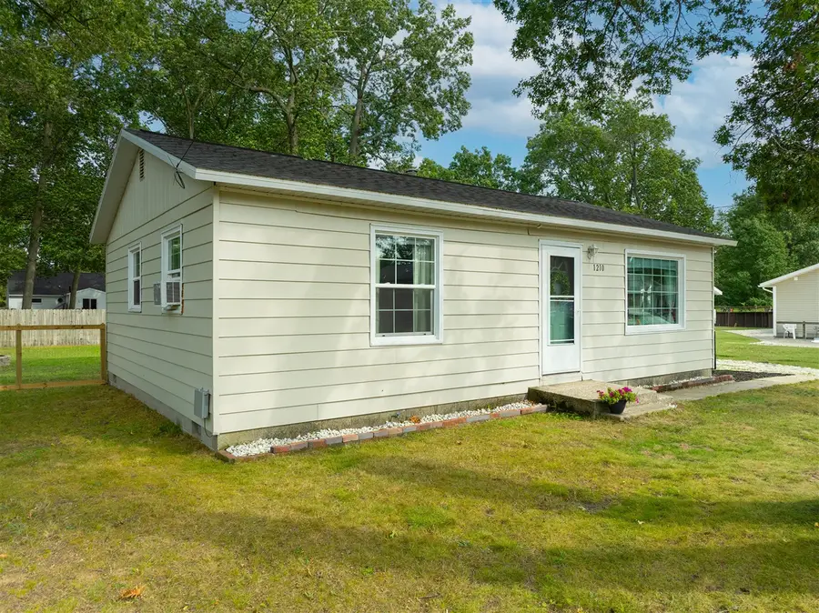 1210 Woodcrest, Muskegon, MI 49442 - #2