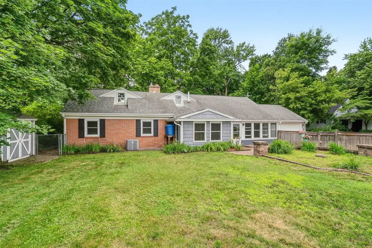 1218 Pinehurst, Kalamazoo, MI 49006 - #1