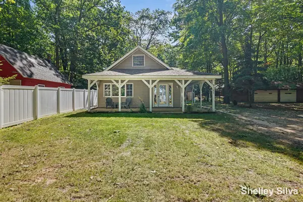 2121 Wolf Lake, Baldwin, MI 49304