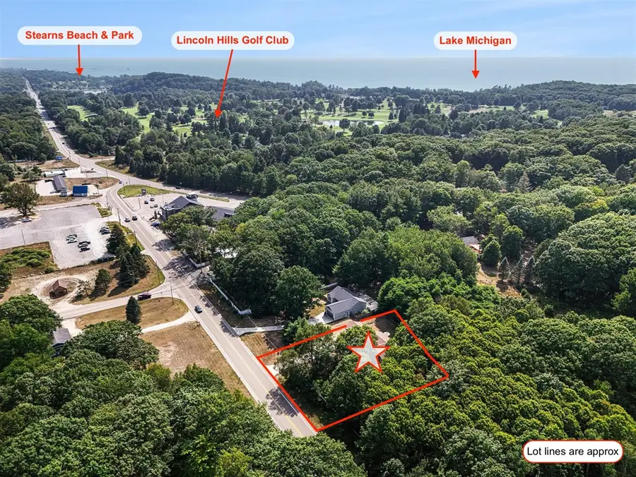 2047 N Lakeshore, Ludington, MI 49431 - #2