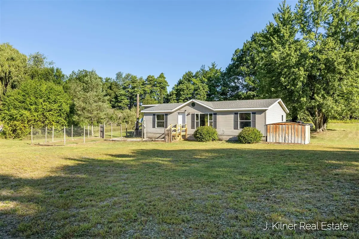 11250 20 Mile, Cedar Springs, MI 49319 - #1