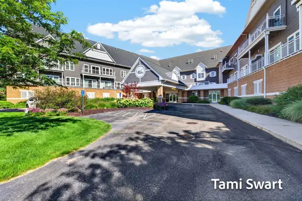 917 W Savidge #16, Spring Lake, MI 49456