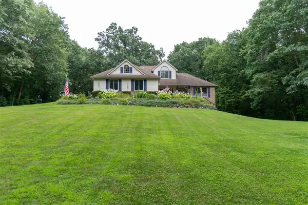 2589 Fisk, Howell, MI 48843