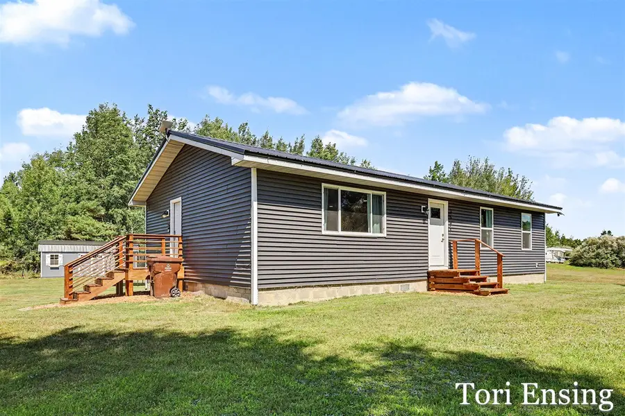 3501 E Evergreen, Stanton, MI 48888 - #2