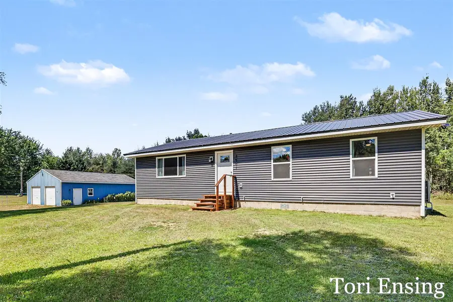 3501 E Evergreen, Stanton, MI 48888 - #3