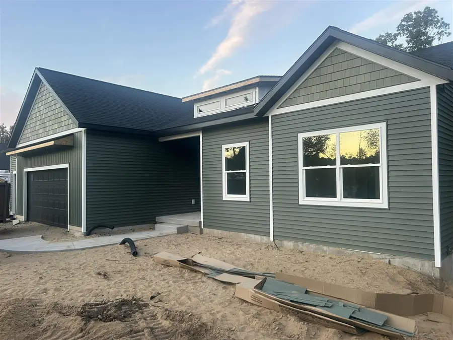 6226 English, Comstock Park, MI 49321 - #2