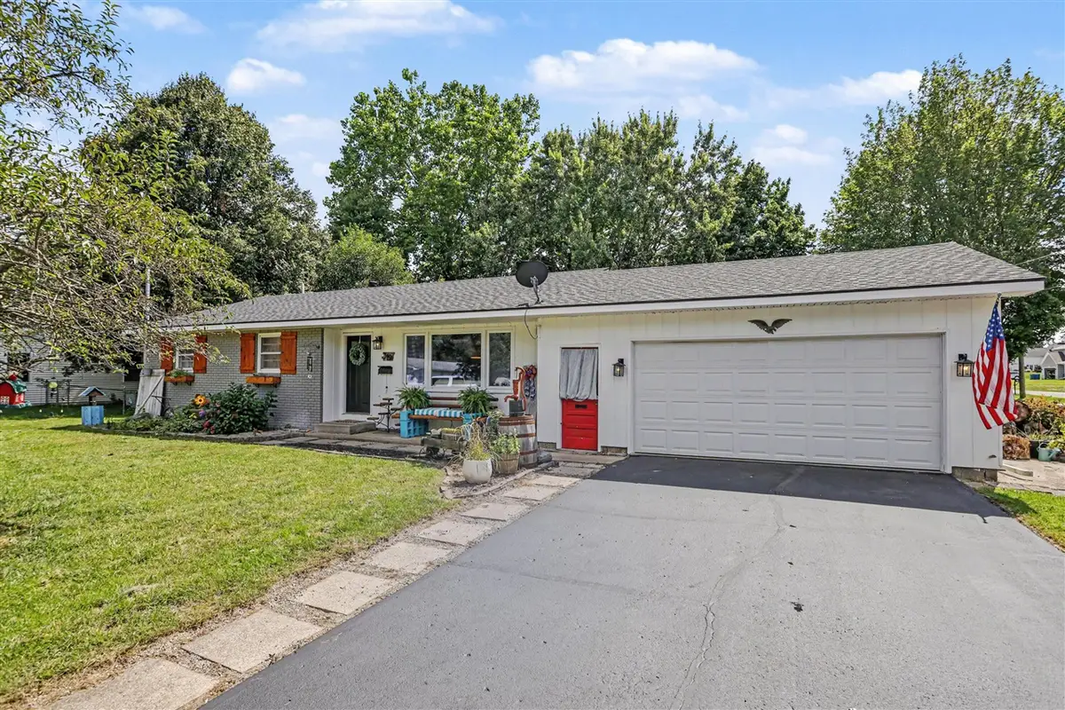 319 W Willard, Paw Paw, MI 49079 - #1