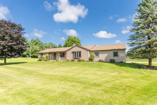 8151 Joda, Brighton, MI 48114