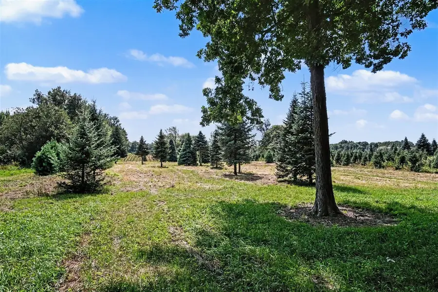 8089 Squires, Rockford, MI 49341 - #3