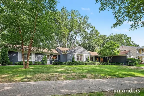 1414 Rosalind, East Grand Rapids, MI 49506
