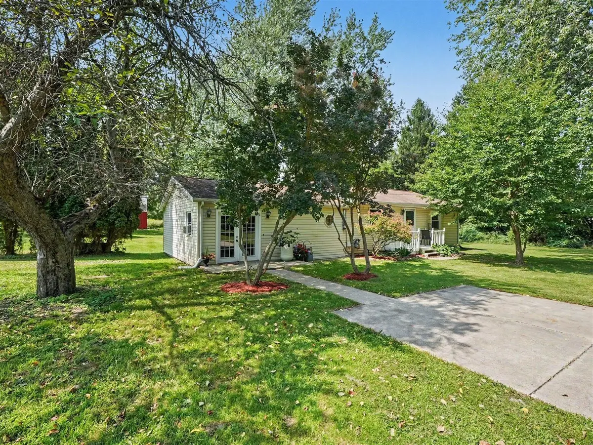 9000 N Meridian, Pleasant Lake, MI 49272 - #1