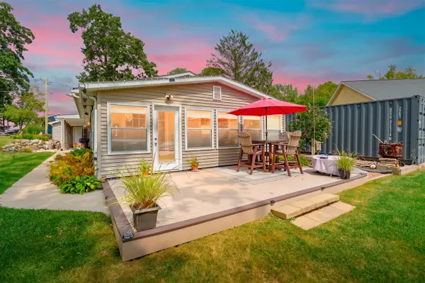 11603 Spring Point, Plainwell, MI 49080