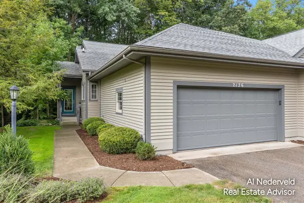 2126 S Cross Creek, Grand Rapids, MI 49508