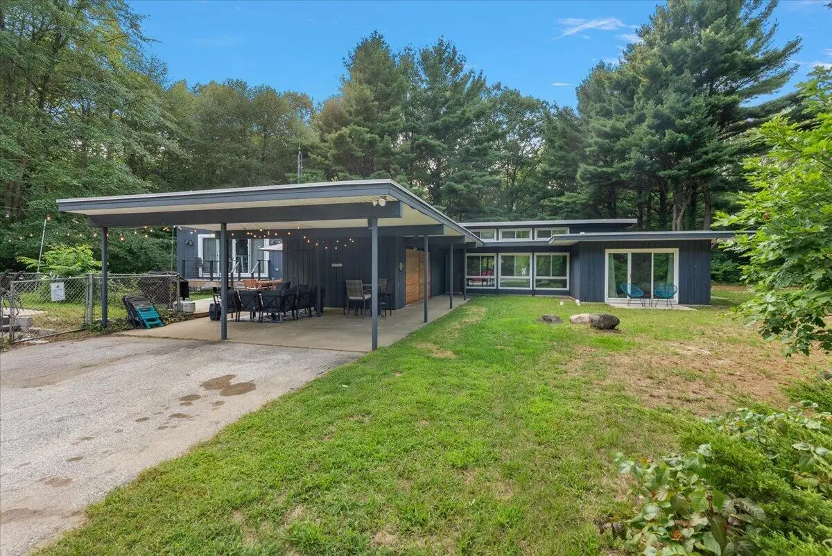 18830 77th, South Haven, MI 49090 - #1