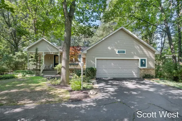 7181 River Glen, Caledonia, MI 49316