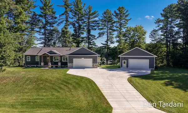 7260 Oakshore, Twin Lake, MI 49457