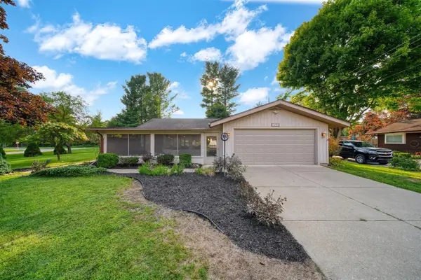 4182 Sheffield, Jackson, MI 49203