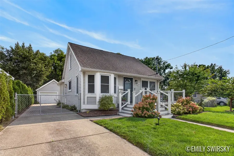 333 W Randolph, Lansing, MI 48906 - #2