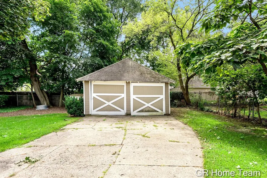 900 Fountain, Grand Rapids, MI 49503 - #3